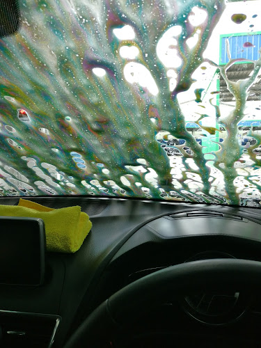 Comments and reviews of Ezy Clean Car Wash