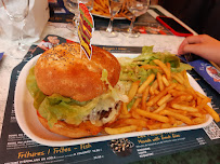 Hamburger du Restaurant français La Guinguette à La Tour-du-Meix - n°2