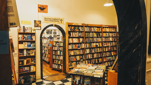 Book Store «City Lights Booksellers & Publishers», reviews and photos, 261 Columbus Ave, San Francisco, CA 94133, USA