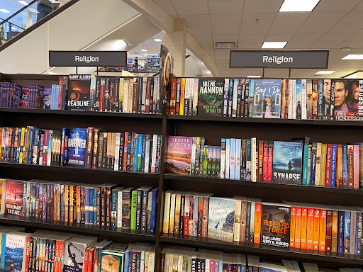 Book Store «Barnes & Noble», reviews and photos, 6002 Slide Rd, Lubbock, TX 79414, USA