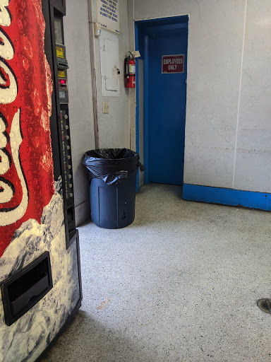 Laundromat «Rainbow Laundry», reviews and photos, 1456 NE 26th St, Wilton Manors, FL 33305, USA