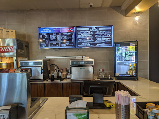 Movie Theater «Landmark Theatres At Shops Of Merrick Place», reviews and photos, 358 San Lorenzo Ave #3005, Coral Gables, FL 33146, USA