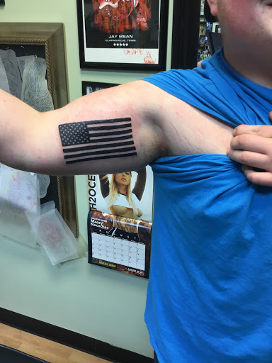 Tattoo Shop «southern grace tattoo gallery», reviews and photos, 790 Burnt Hickory Rd b, Cartersville, GA 30120, USA