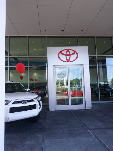 Toyota Dealer «Rivergate Toyota», reviews and photos, 1520 Gallatin Pike N, Madison, TN 37115, USA