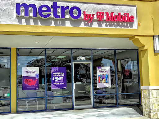 Cell Phone Store «MetroPCS Authorized Dealer», reviews and photos, 12915 Walsingham Rd, Largo, FL 33774, USA