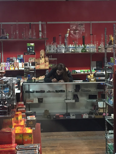 Tobacco Shop «Ipuff Smoke Shop», reviews and photos, 241 Harrison Ave, Garfield, NJ 07026, USA