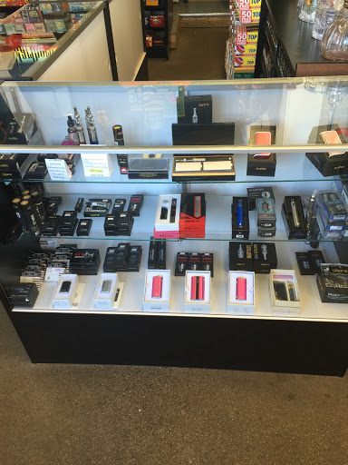 Tobacco Shop «Exit 1 Tobacco», reviews and photos, 135 S Broadway, Salem, NH 03079, USA