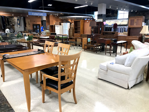 Thrift Store «St. Vincent De Paul Thrift Store», reviews and photos, 13986 Manchester Rd, Ballwin, MO 63011, USA