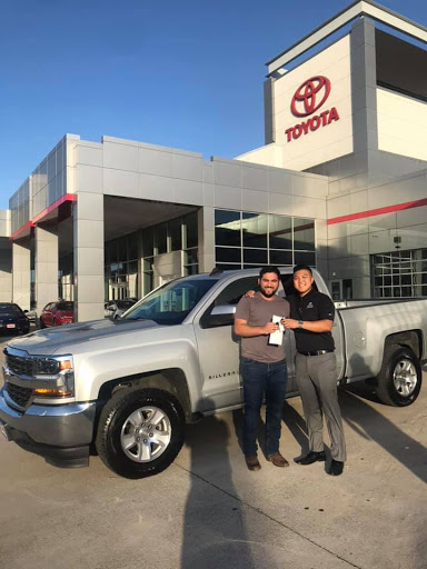 Toyota Dealer «Toyota of Dallas», reviews and photos, 2610 Forest Ln, Dallas, TX 75234, USA