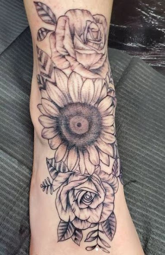 Tattoo Shop «Tattoo Tech», reviews and photos, 5350 N Springboro Pike, Moraine, OH 45439, USA