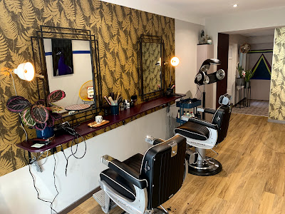 Noms d'oiseaux • Artisan coiffeur mixte à Nantes