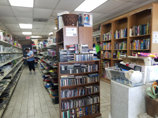 Thrift Store «DFW Storage Finds», reviews and photos, 5219 Rowlett Rd, Rowlett, TX 75088, USA