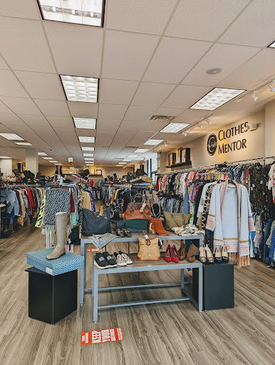 Used Clothing Store «Clothes Mentor», reviews and photos, 306 Oyster Point Rd, Newport News, VA 23602, USA