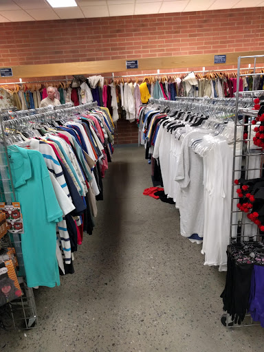 Thrift Store «Goodwill Retail Store», reviews and photos, 1717 4 Seasons Blvd, Hendersonville, NC 28739, USA