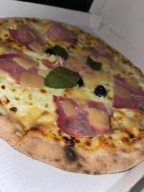 Plats et boissons du Pizzeria Azzurro pizza à Caumont-sur-Durance - n°11