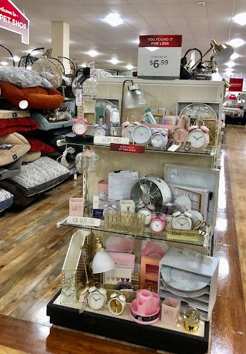 Department Store «HomeGoods», reviews and photos, 431 Commerce Dr, Victor, NY 14564, USA