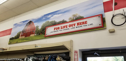 Home Improvement Store «Tractor Supply Co.», reviews and photos, 505 W Central Ave, Springboro, OH 45066, USA