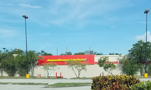 Auto Parts Store «Advance Auto Parts», reviews and photos, 13015 Seminole Blvd, Largo, FL 33778, USA