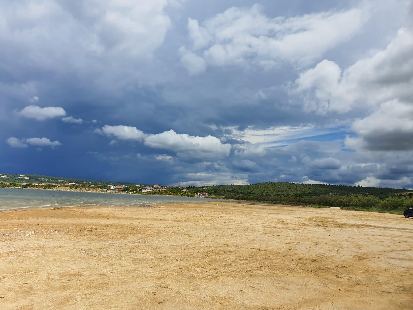 Foto von Marina Ljubacki mit brauner sand Oberfläche