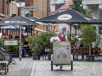 Julians Eismanufaktur Birne & Beere