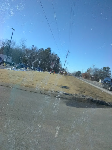 Grocery Store «Chapells Hometown Foodstore», reviews and photos, 10041 US-70, McEwen, TN 37101, USA