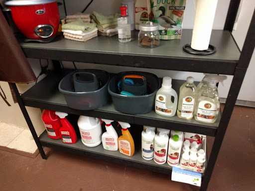 Pet Supply Store «HOWLISTIC», reviews and photos, 930 W Washington St #7, San Diego, CA 92103, USA