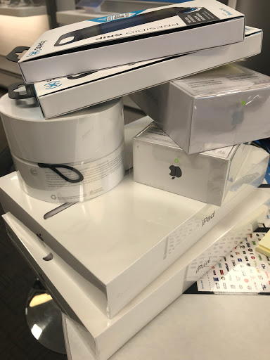 Cell Phone Store «AT&T Authorized Retailer», reviews and photos, 89 River Dr, Garfield, NJ 07057, USA