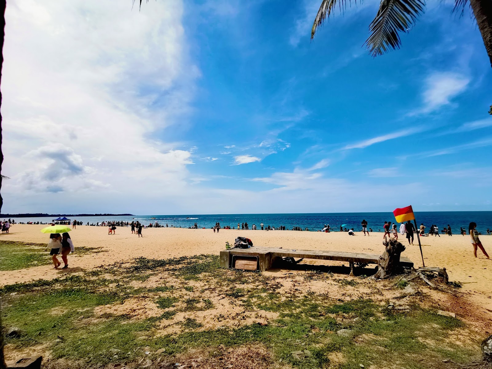 Photo de Desaru Beach avec droit et long