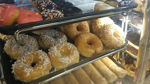 Donut Shop «Yum Yum Donuts», reviews and photos, 205 E Foothill Blvd, Rialto, CA 92376, USA