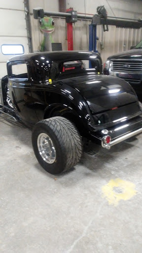 Auto Body Shop «J & J Auto Body Shop», reviews and photos, 7465 Sujen Ct, Mechanicsville, VA 23111, USA