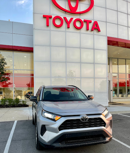 Toyota Dealer «Andy Mohr Toyota», reviews and photos, 8941 E US Hwy 36, Avon, IN 46123, USA