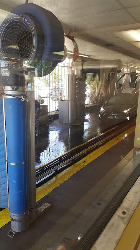 Car Wash «Beach Cities Car Wash», reviews and photos, 2305 Lincoln Blvd, Venice, CA 90291, USA