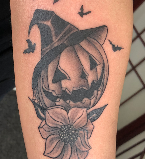 Find chakra tattoo ideas for your next unique tattoo in Amsterdam at Spoken Hand Tattoo