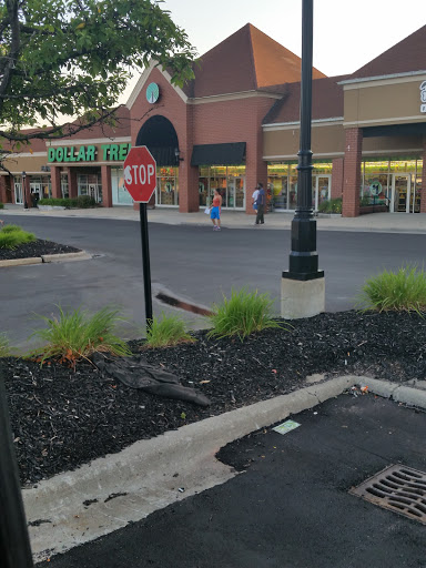 Dollar Store «Dollar Tree», reviews and photos, 6521 Sashabaw Rd, Village of Clarkston, MI 48346, USA