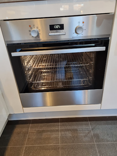 Top Of The Range Oven Cleaning - House cleaning service