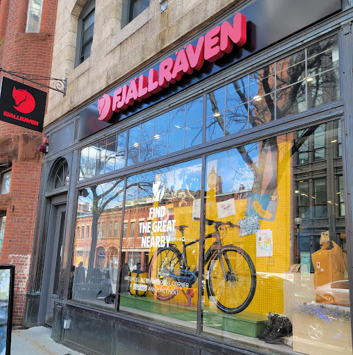 Outdoor Sports Store «Fjällräven Boston», reviews and photos, 304 Newbury St, Boston, MA 02115, USA