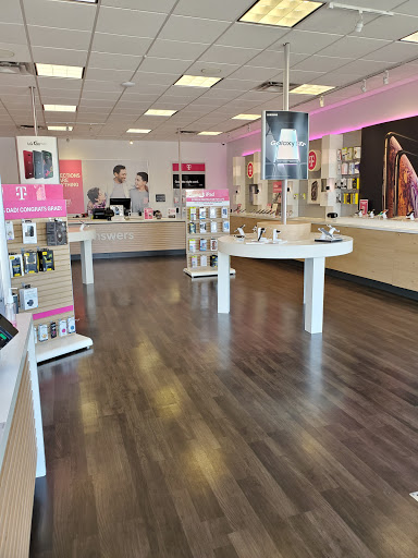 Cell Phone Store «T-Mobile», reviews and photos, 5184 S Broadway, Englewood, CO 80113, USA