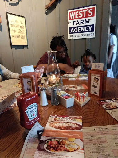 American Restaurant «Cracker Barrel Old Country Store», reviews and photos, 11701 University Ave, Clive, IA 50325, USA