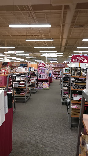 Clothing Store «Burlington Coat Factory», reviews and photos, 250 S Randall Rd, Elgin, IL 60123, USA