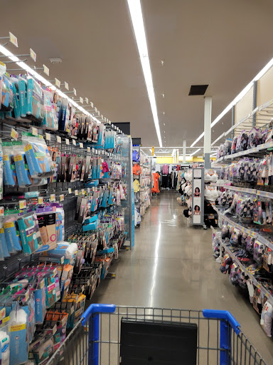 Discount Store «Walmart», reviews and photos, 1200 Shingle Creek Crossing, Brooklyn Center, MN 55430, USA
