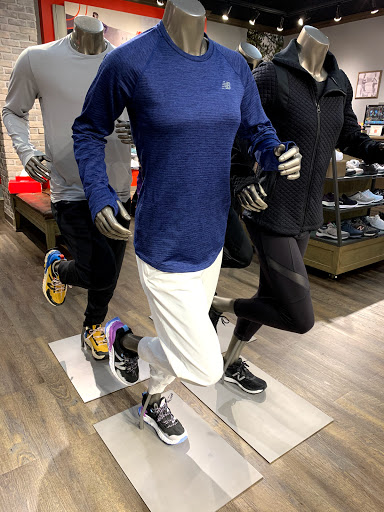 Shoe Store «New Balance Alderwood», reviews and photos, 3000 184th St SW #200, Lynnwood, WA 98037, USA