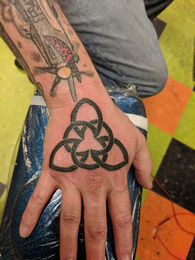 Tattoo Shop «Alternative Tattoo», reviews and photos, 613 Hilltop Rd, Curtis Bay, MD 21226, USA