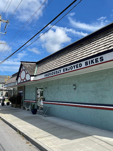 Skateboard Shop «LoweRiders Bikes and Boards», reviews and photos, 300 E Lancaster Ave, Downingtown, PA 19335, USA