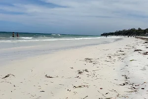 Nyali beach image