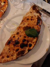 Calzone du Restaurant italien AVE Pizza Romana à Paris - n°6