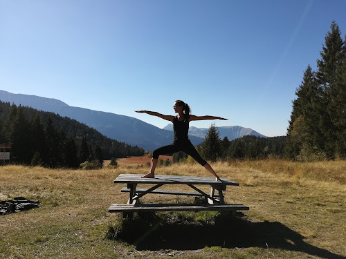 Hill Yoga Girl à Chamrousse