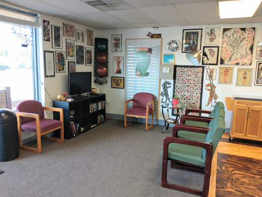 Tattoo Shop «Lawrence Tattoo Company», reviews and photos, 600 Lawrence Ave #2a, Lawrence, KS 66049, USA