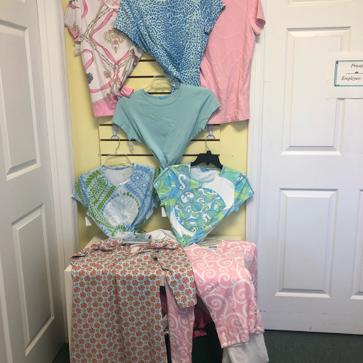 Thrift Store «Tambourine Resale Shop», reviews and photos, 1619 10th Ave, Vero Beach, FL 32960, USA