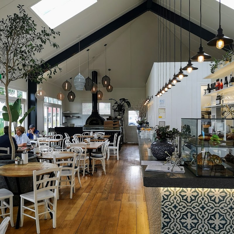 The Parkhouse Whenuapai Cafe & Eatery