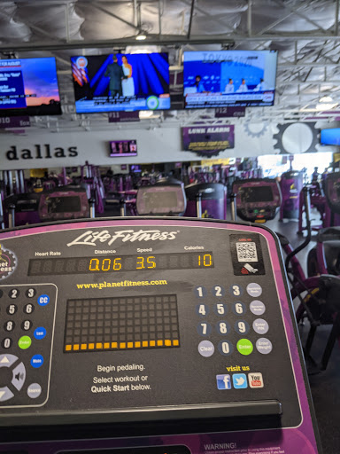 Gym «Planet Fitness - Dallas (Westmoreland), TX», reviews and photos, 3200 Falls Dr, Dallas, TX 75211, USA